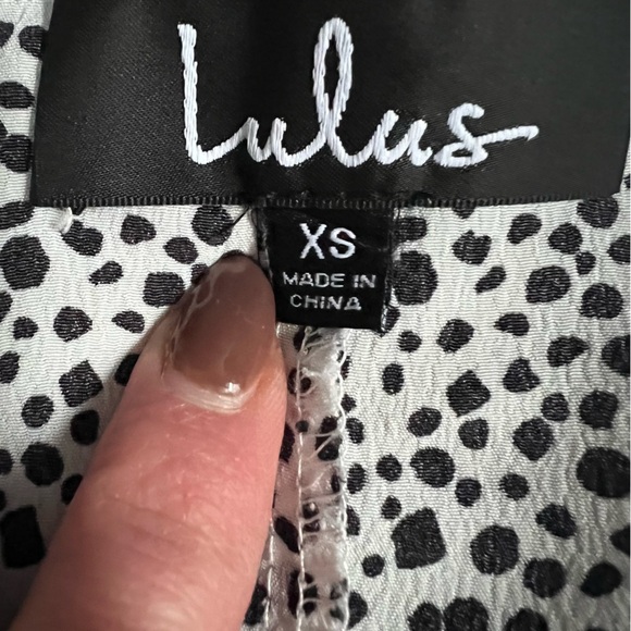 LULUS WHITE/BLACK “SWEET SPOT” CHEETAH PRINT BUTTON UP LONG SLEEVE BLOUSE XS - Picture 8 of 10